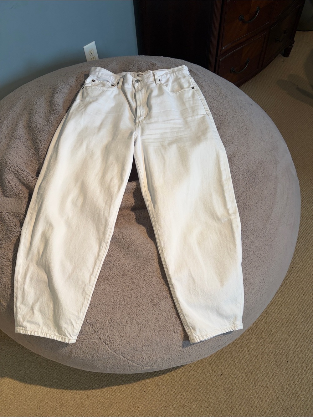 Agolde White Balloon style High-Rise Jeans with Branded Button